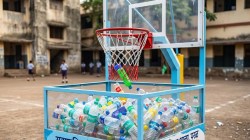 परळमध्ये प्लास्टिक बाटली संकलनासाठी ‘बास्केट बॉल’ कचरापेट्या; सात शाळांमध्ये प्रयोग