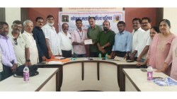 एक लाख ५६ हजार अमराठी रिक्षा-टॅक्सी चालकांना मराठीचे धडे; कोमसाप कार्याध्यक्ष डॉ. प्रदीप ढवळ यांची माहिती