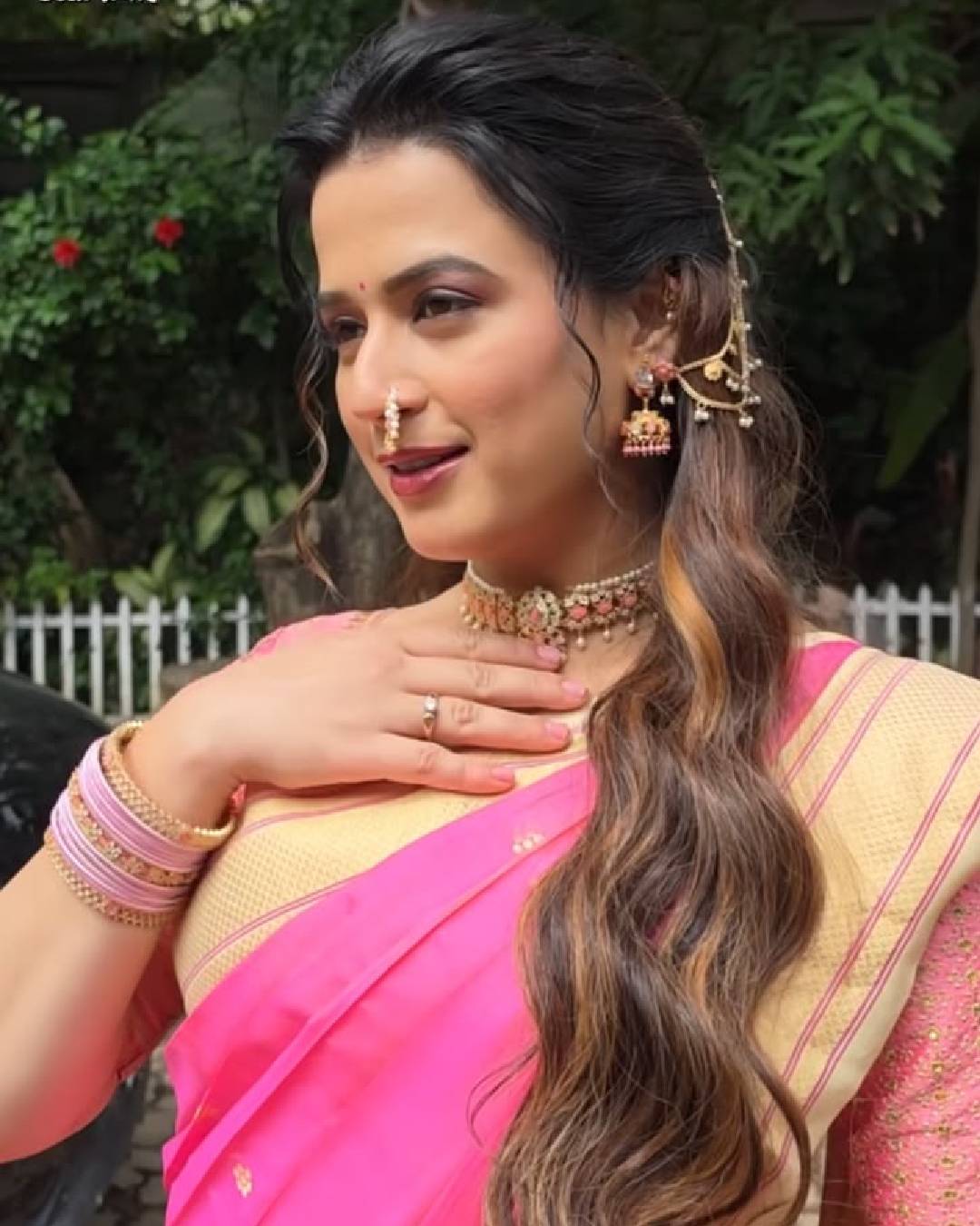Prajakta Gaikwad pink saree look