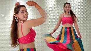 Sonalee Kulkarni brother haldi look