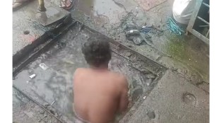 vasai virar manhole cleaning news | sanitation workers safety rules violation vasai | vvcmc sewer cleaning contractor issue | vasai virar crime and civic news updates