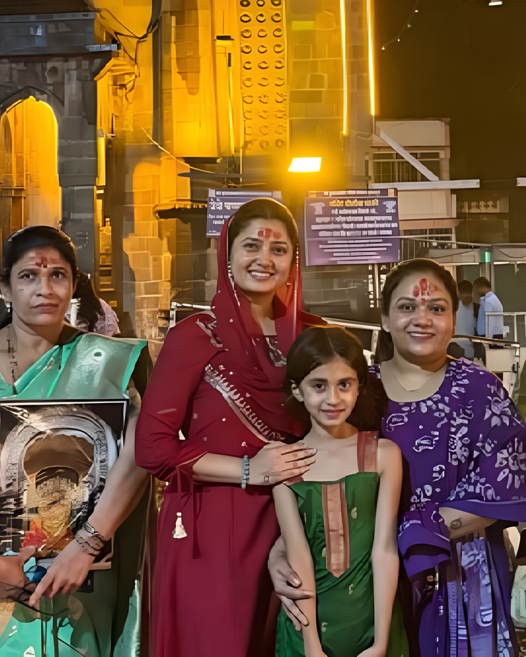 Prajakta Mali Tulja Bhavani drashan
