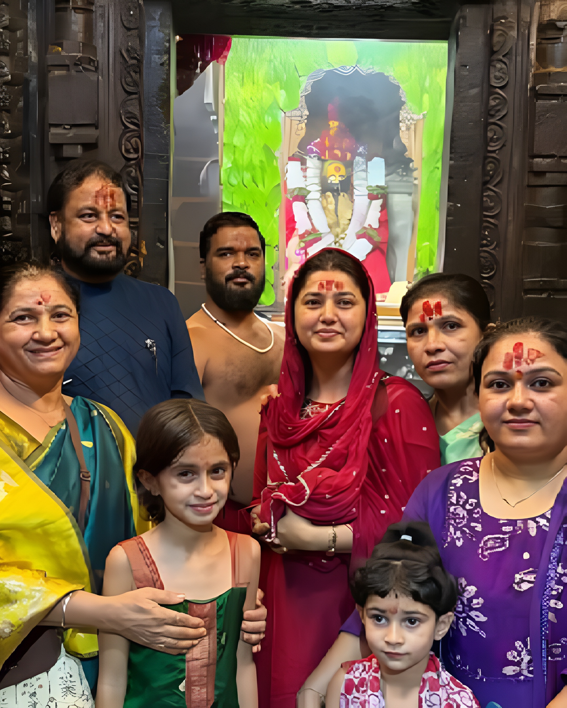Prajakta Mali Tulja Bhavani drashan