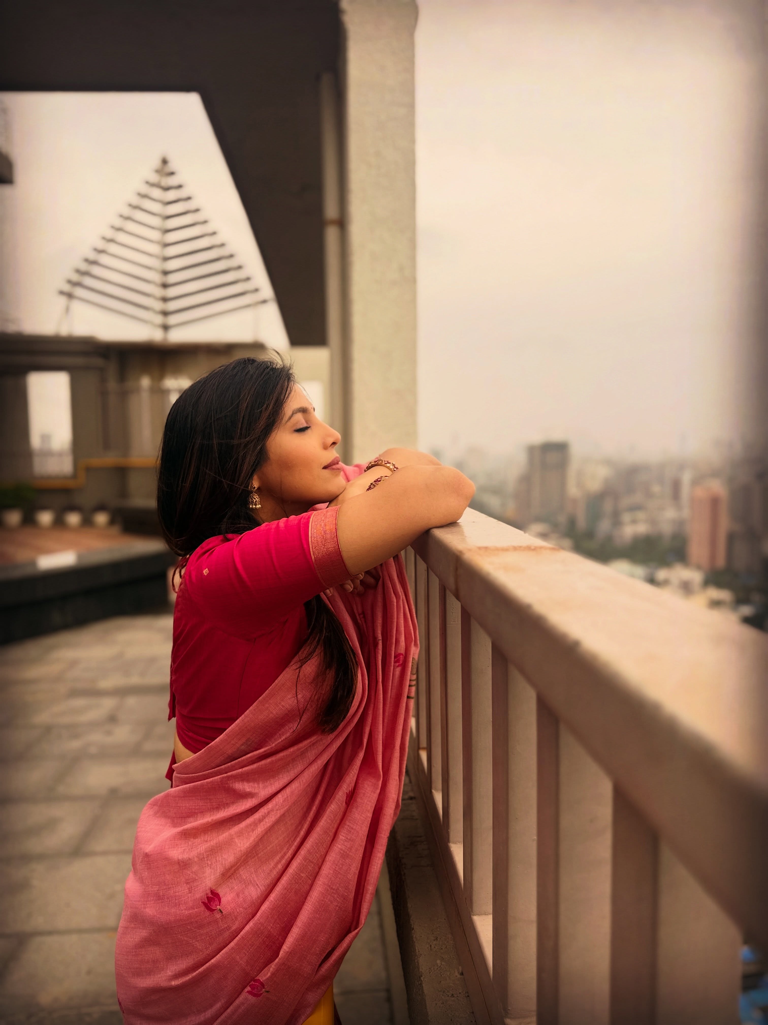 Sanika Kashikar Pink Cotton Saree Look