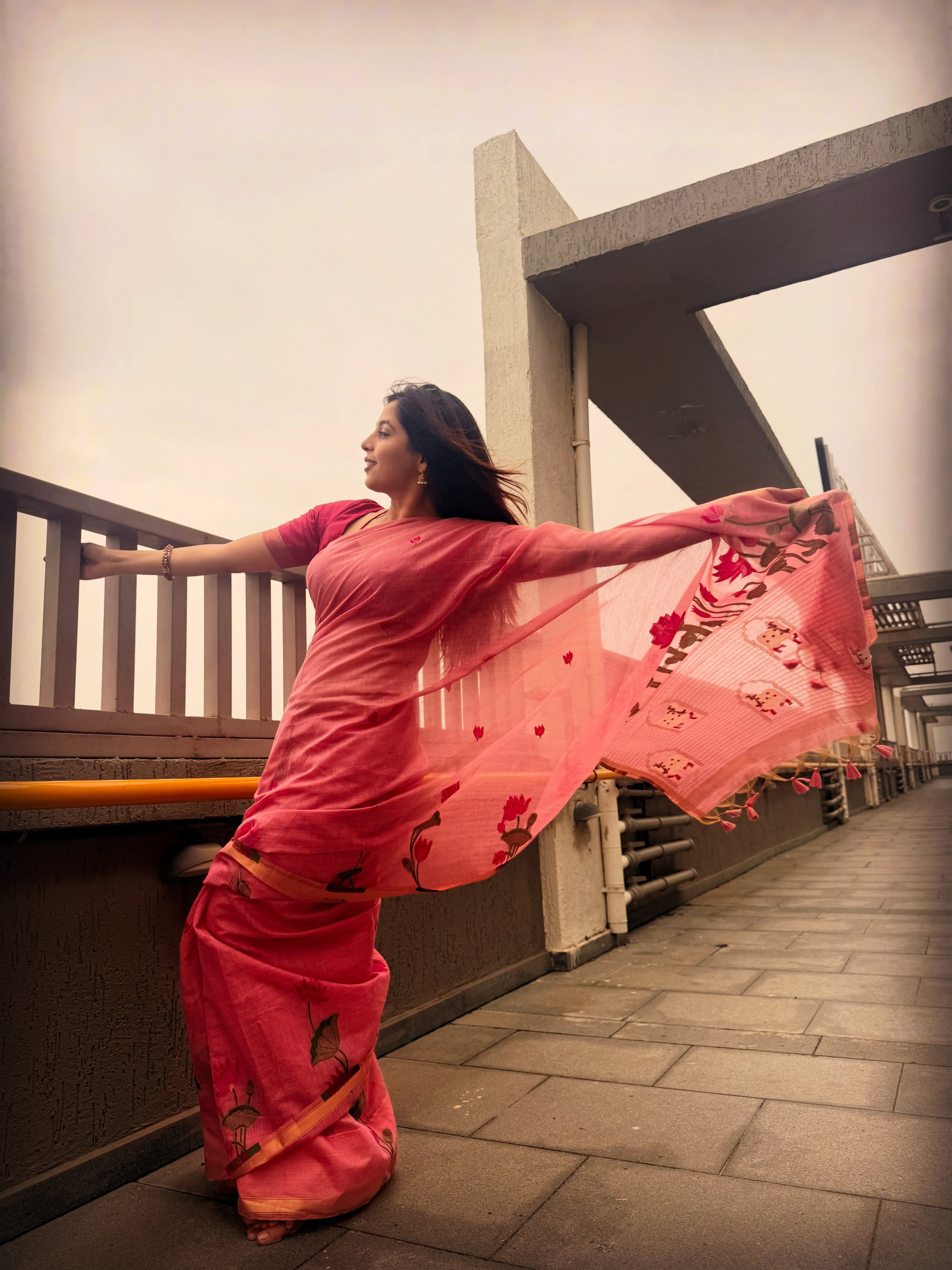 Sanika Kashikar Pink Cotton Saree Look