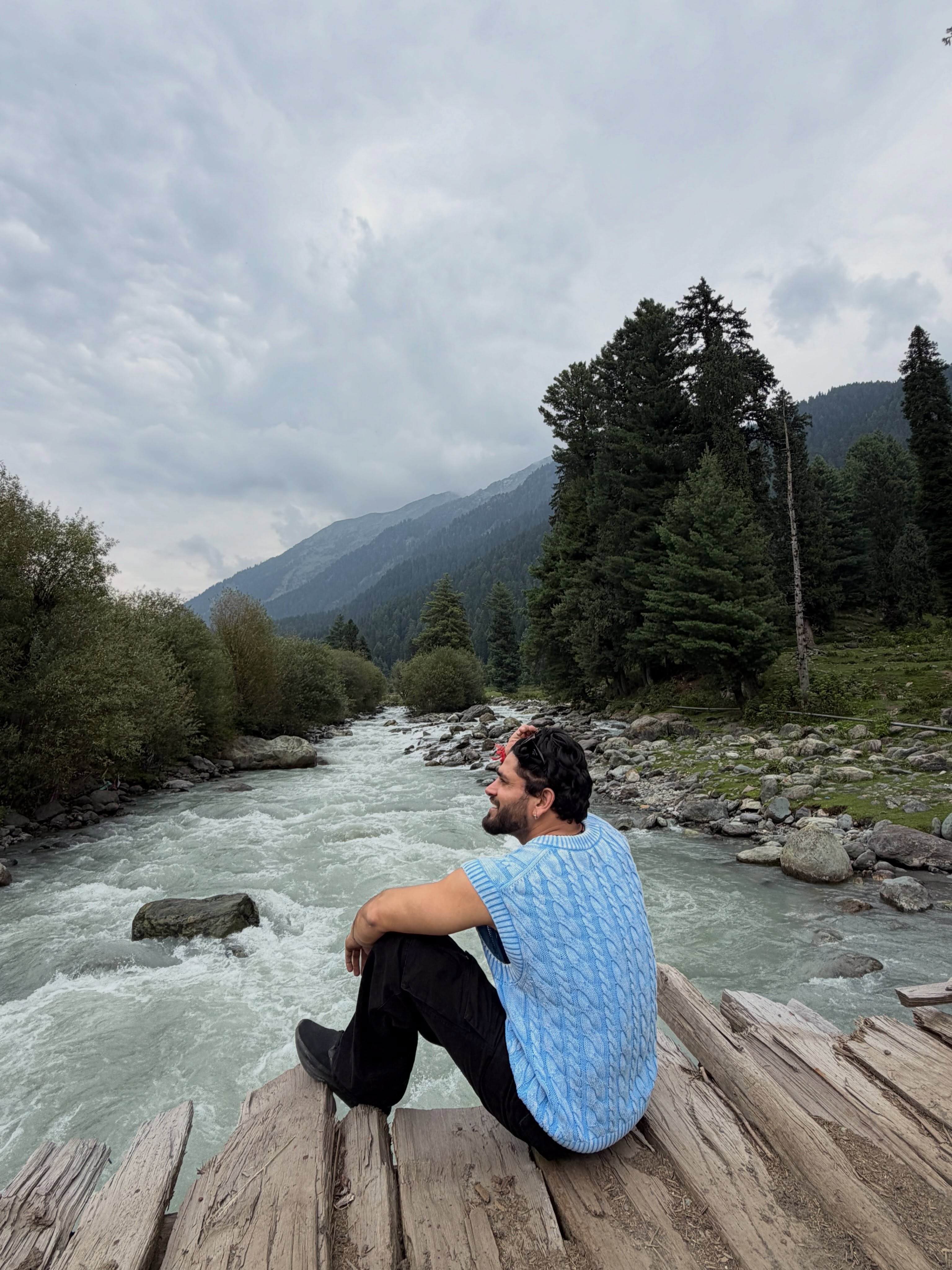 Shiv Thakare Pahalgam Kashmir Vacation