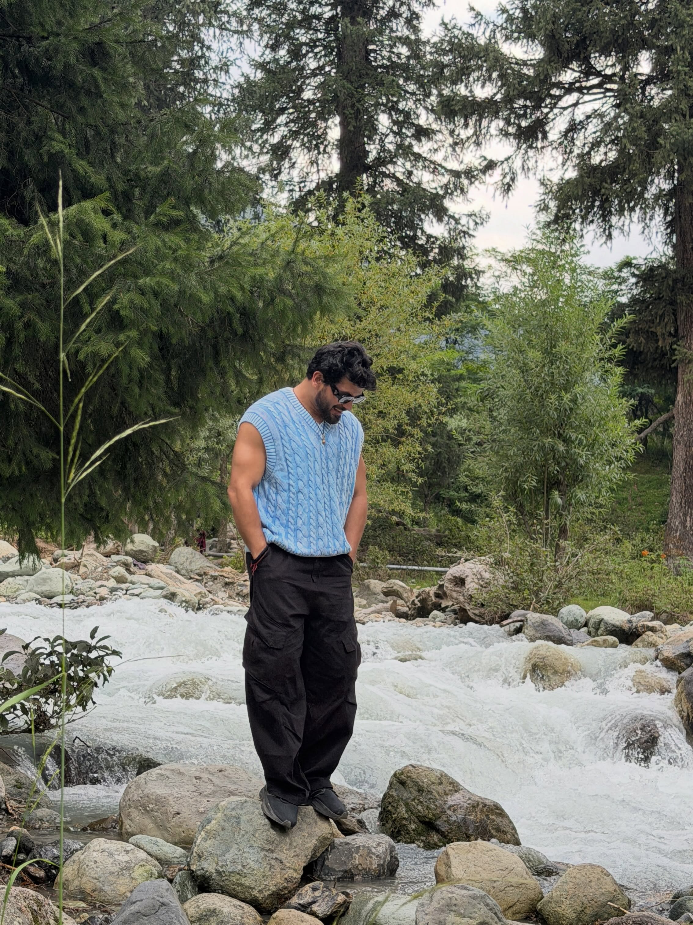 Shiv Thakare Pahalgam Kashmir Vacation