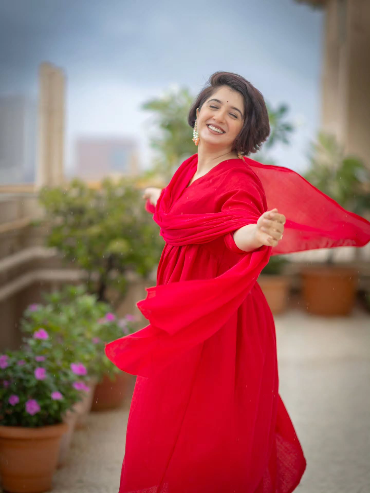 Snehlata Vasaikar Red Dress Look