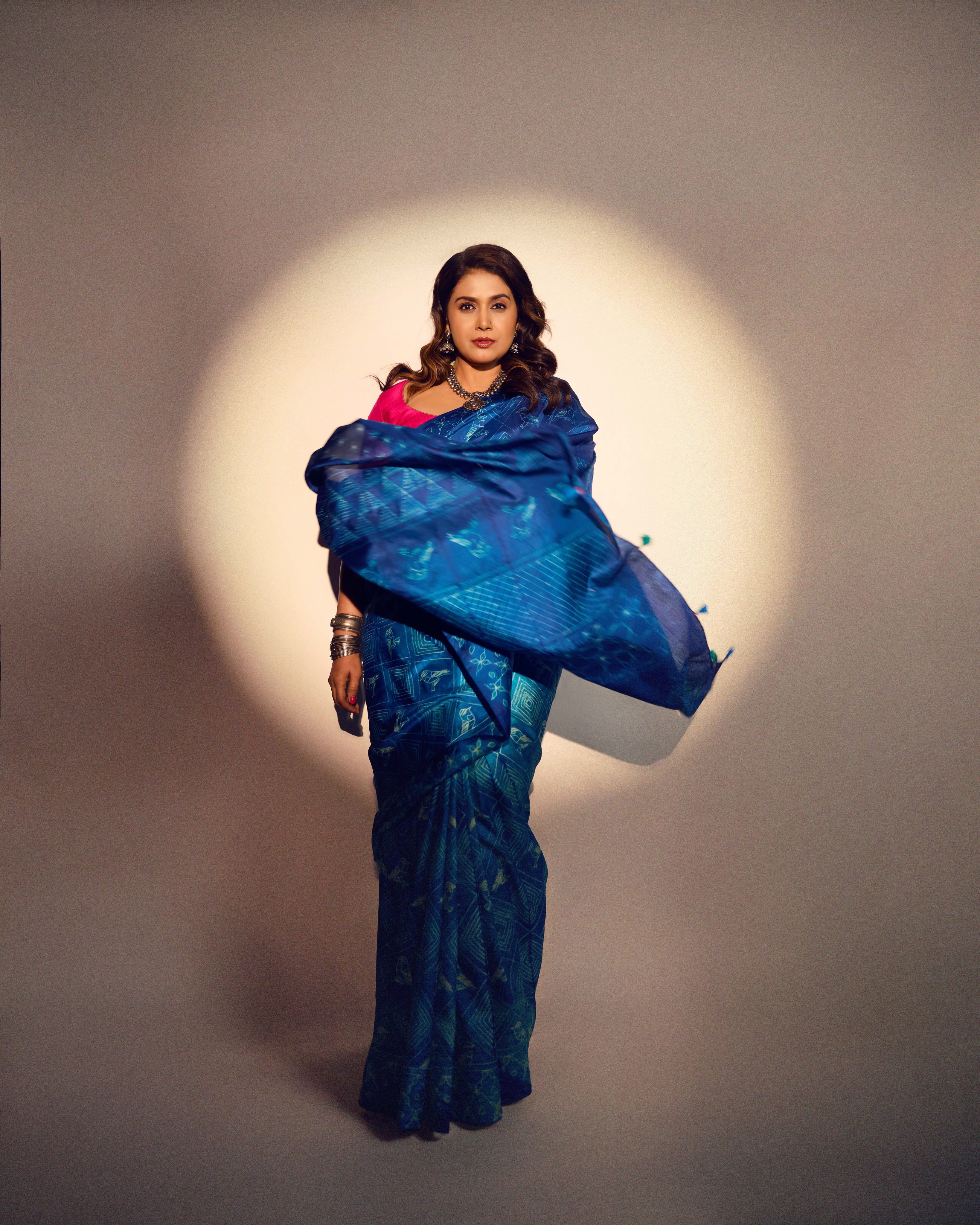 Sonali Kulkarni Blue Saree Look