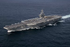 USS Abraham Lincoln aircraft carrier deployed in Arabian Sea | US Navy aircraft carrier operational stress and crew conditions | अरबी समुद्रात तैनात असलेली अमेरिकन युद्धनौका USS अब्राहम लिंकन | विमानवाहू युद्धनौकेवरील नौसैनिकांची परिस्थिती आणि INS विक्रांत