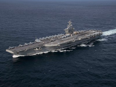 बुरशी लागलेला शॉवर, अन्नाची टंचाई; ‘USS अब्राहम लिंकन’ २६० दिवस अरबी समुद्रात काय करतेय?