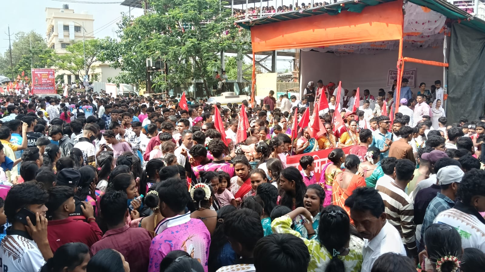 palghar adivasi din rally