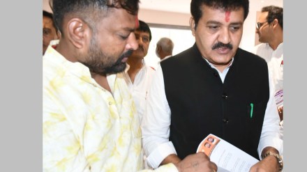 पालकमंत्री बदलाच्या शिवसेनेच्या मागणीवर भाजपात नाराजी नसल्याचे चित्र; निवेदनातील दाव्यांवर प्रश्नचिन्ह