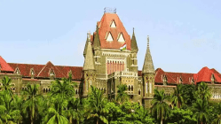 ‘मॅकडॉवेल्स’ आणि ‘ओल्ड मॉन्क’ रमवरील कारवाईवर उच्च न्यायालयाने प्रश्नचिन्ह