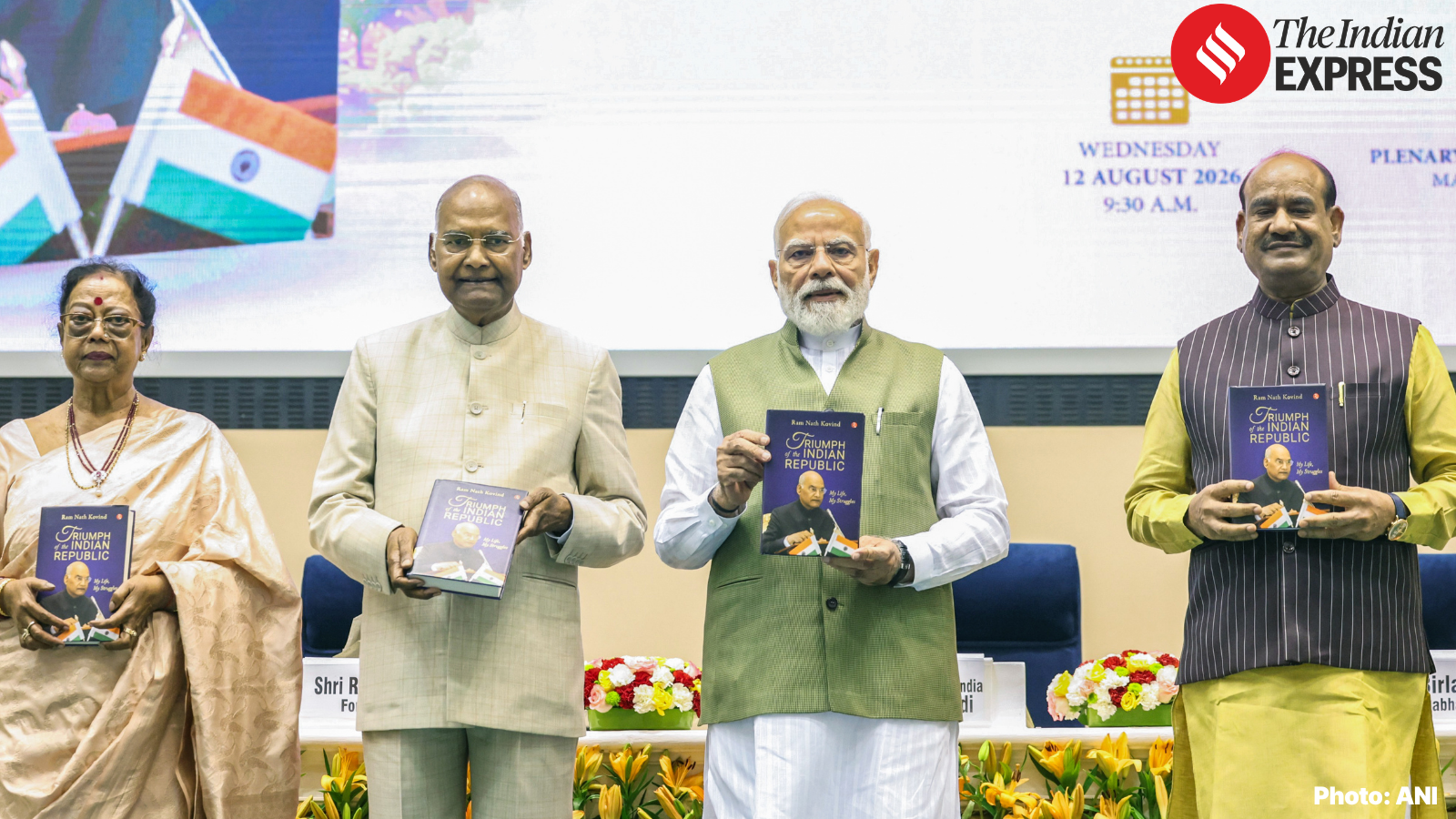 पंतप्रधान नरेंद्र मोदी यांनी माजी राष्ट्रपती रामनाथ कोविंद यांच्या 'ट्रायम्फ ऑफ द इंडियन रिपब्लिक: माय लाईफ, माय स्ट्रगल्स' या आत्मचरित्राच्या प्रकाशन सोहळ्याला हजेरी लावली.