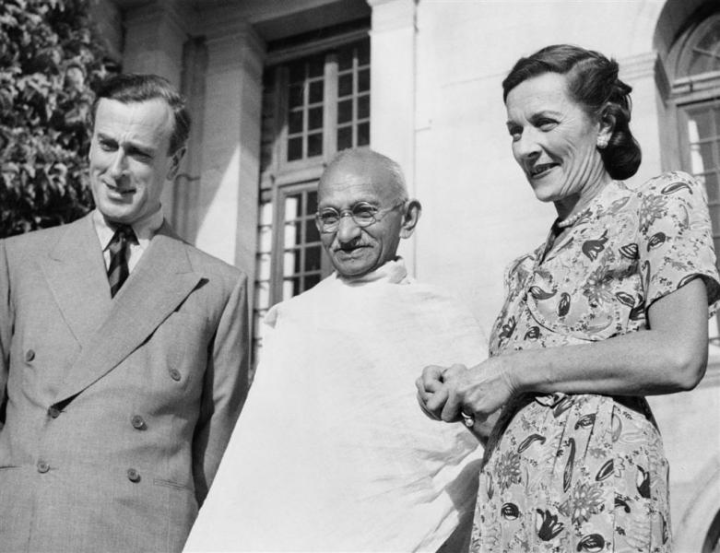 Lord and Lady Mountbatten with Mahatma Gandhi