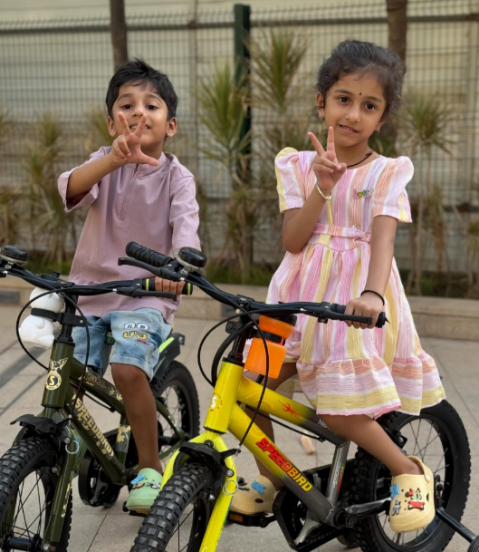 Sankarshan Karhade Children