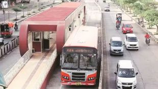 PCMC BRT Route Dismantling news | Pimpri Chinchwad BRT Traffic Jam Issue update | पिंपरी बीआरटी मार्ग तोडणार बातमी | पिंपरी चिंचवड वाहतूक कोंडी बीआरटी