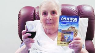 Anne Mukherjee On A High Book | Arundhati Deosthale Anne Mukherjee Obituary Ladakh | ॲन मुकर्जी ऑन अ हाय पुस्तक | अरुंधती देवस्थळे ॲन मुकर्जी मृत्युलेख