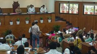 mira bhayandar municipal corporation general body meeting | mayor dimple mehta mira bhayandar | mbmc nagarsevak late arrival issue | mira bhayandar news marathi