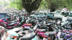 दुचाकींची सर्वाधिक संख्या असलेल्या पुण्याचे ‘पार्किंग धोरण’ कागदावरच !