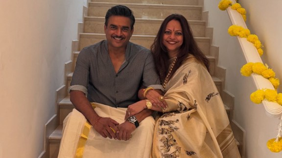 r-madhavan-shirtless-photos-fitness-secret-wife-sarita-birje