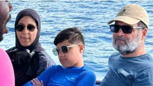 Rahul Gandhi Viral Photo on Boat | Union Minister Giriraj Singh Tweet Controversy | राहुल गांधी व्हायरल फोटो सत्य | गिरिराज सिंह काँग्रेस वाद बातमी