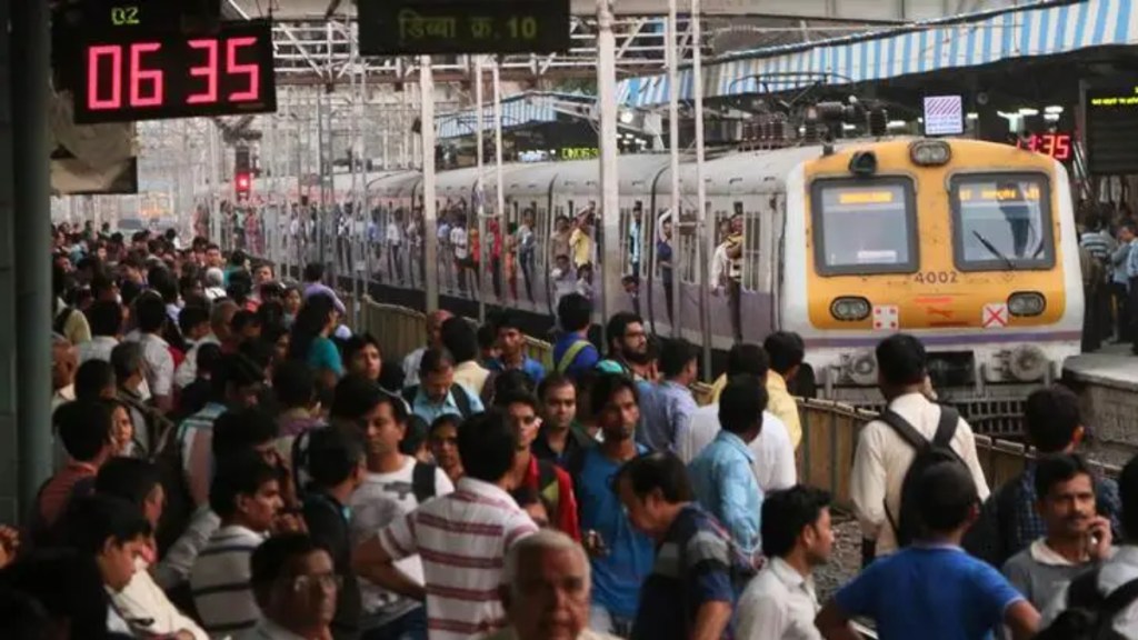 Prabhadevi Railway Station Crowd Management Prabhadevi Railway Station Crowd Management