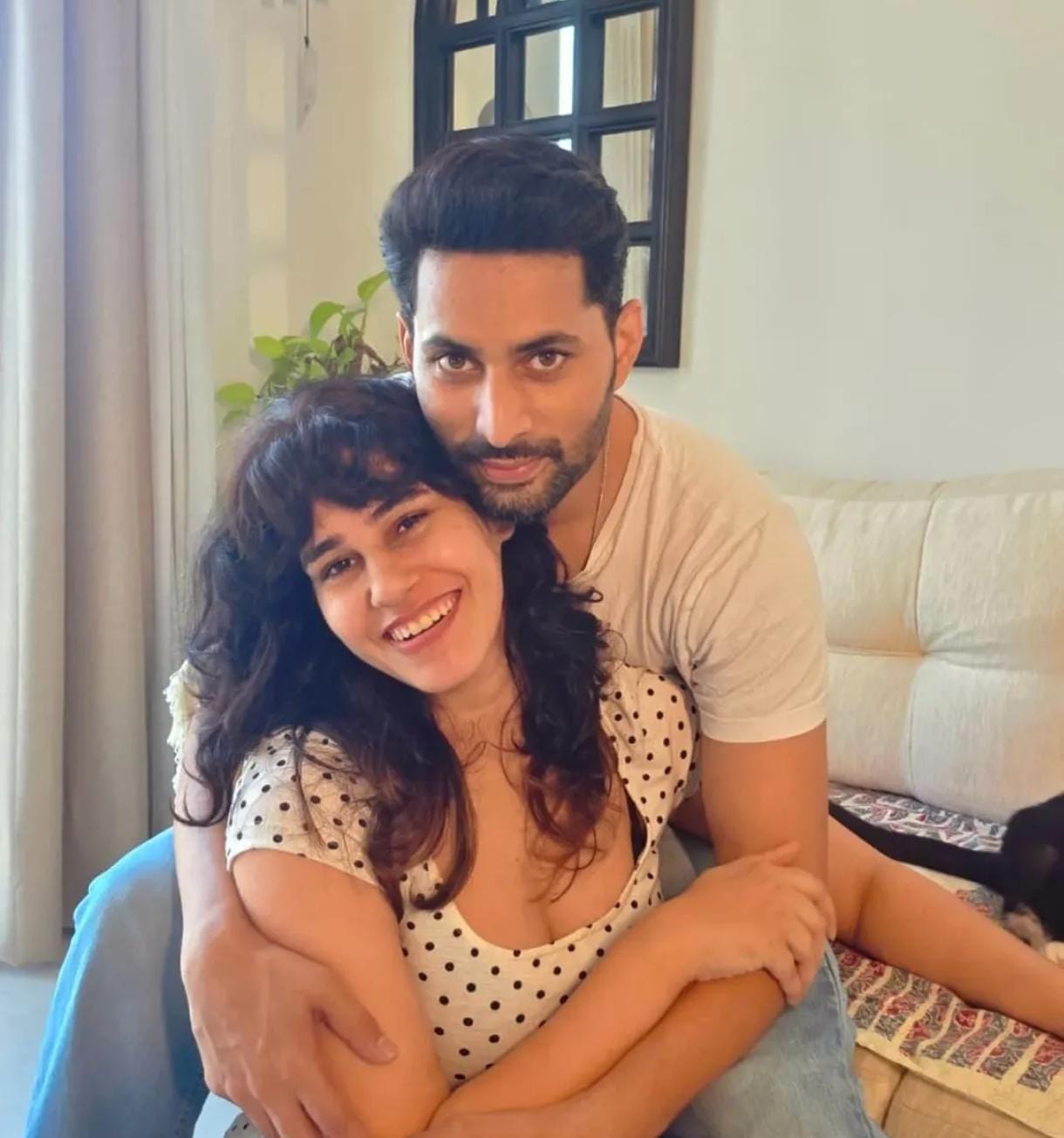 Sanai Choughade actor Raj Hanchanale wife