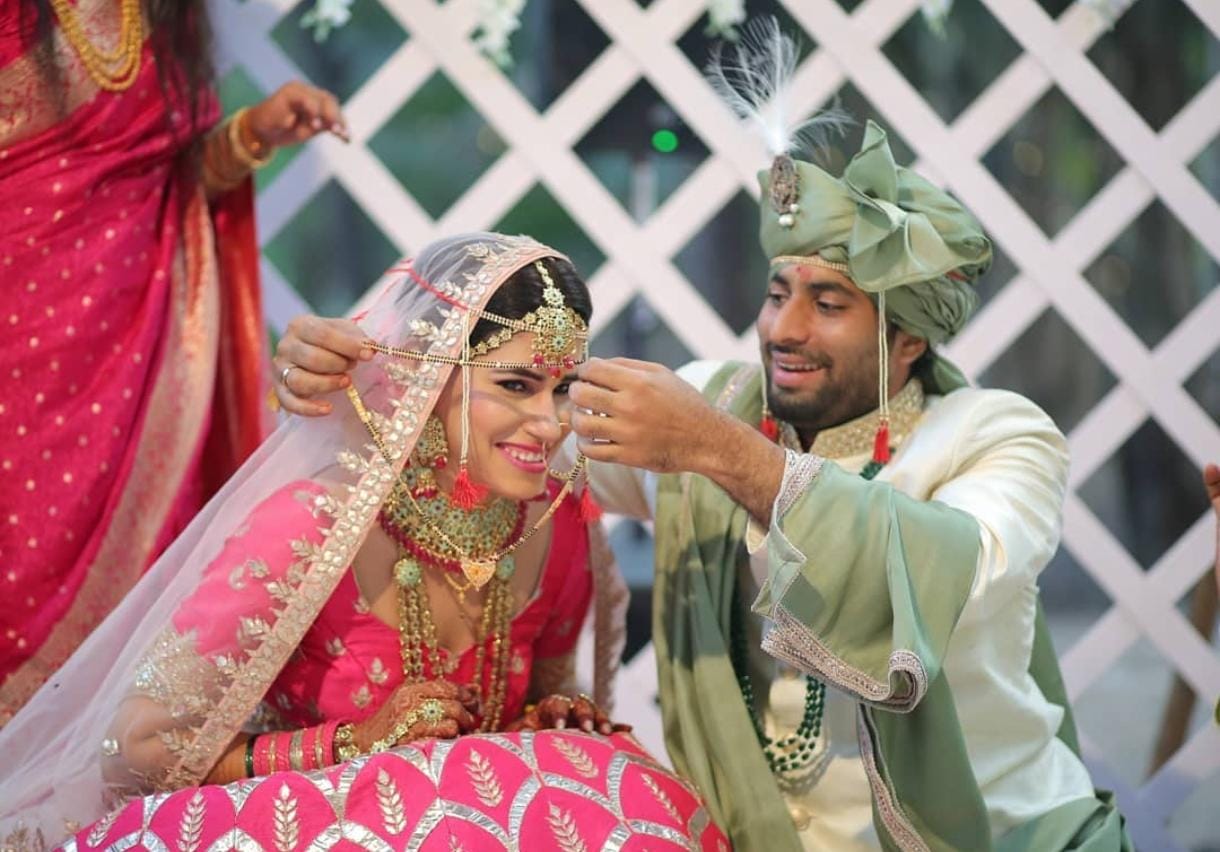 Sanai Choughade actor Raj Hanchanale wife