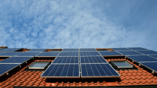 solar power plant transmission loss india | renewable energy grid curtailment maharashtra | solar panel electricity infrastructure crisis | ministry of new and renewable energy solar targets