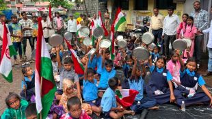 shahapur-students-tatli-morcha-poshan-ahar-issue
