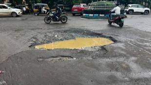 Vasai Virar Potholes Issue | Bad Roads In Vasai Virar | VVMC Road Infrastructure Problems | Monsoon Traffic Jam Vasai Virar