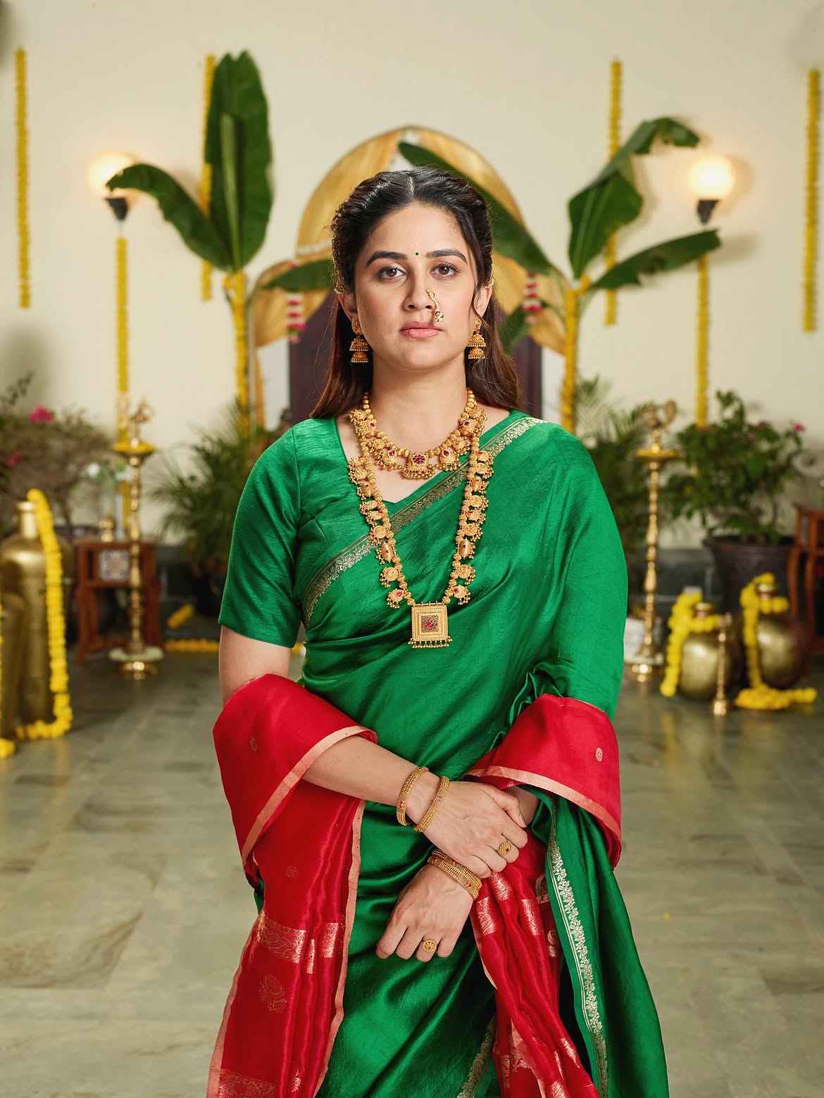 Vaidehi parashurami green saree photos