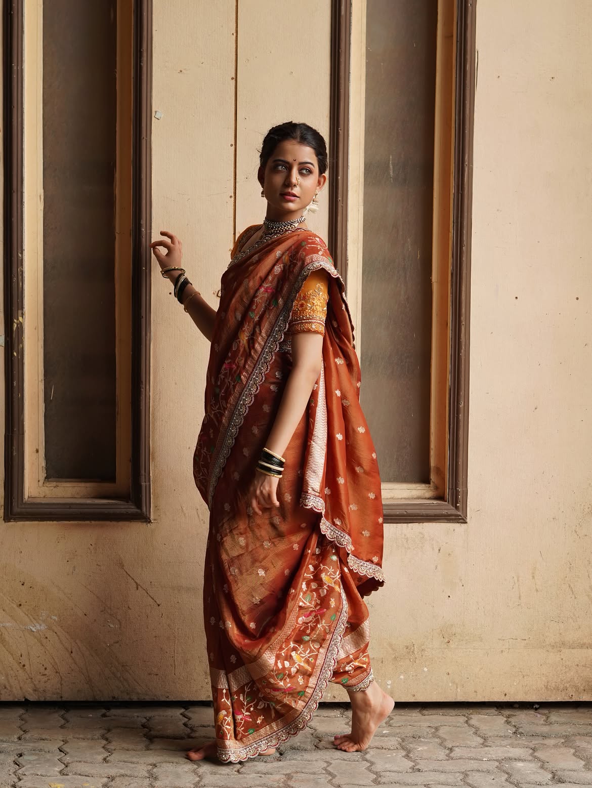 jaee khandekar traditional look