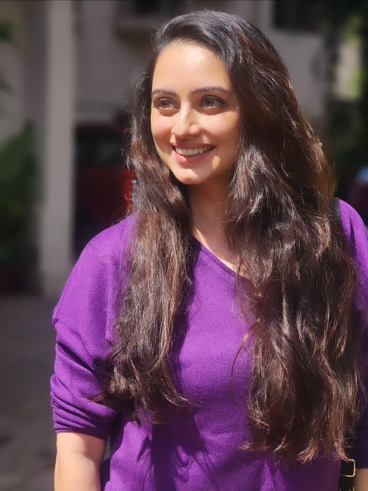 shruti marathe black coat photos