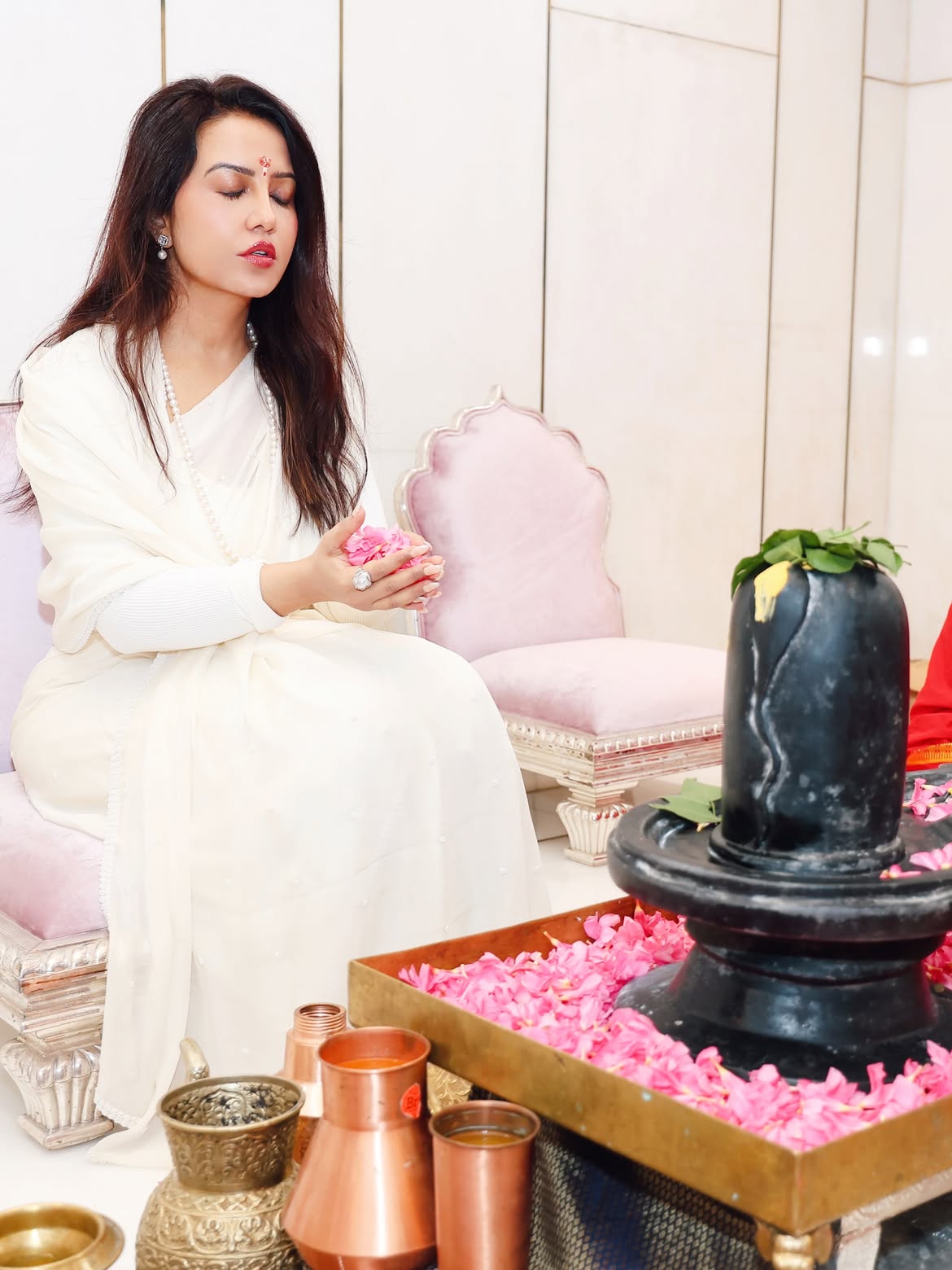 Amruta Fadnavis Shravan Sommar puja photos