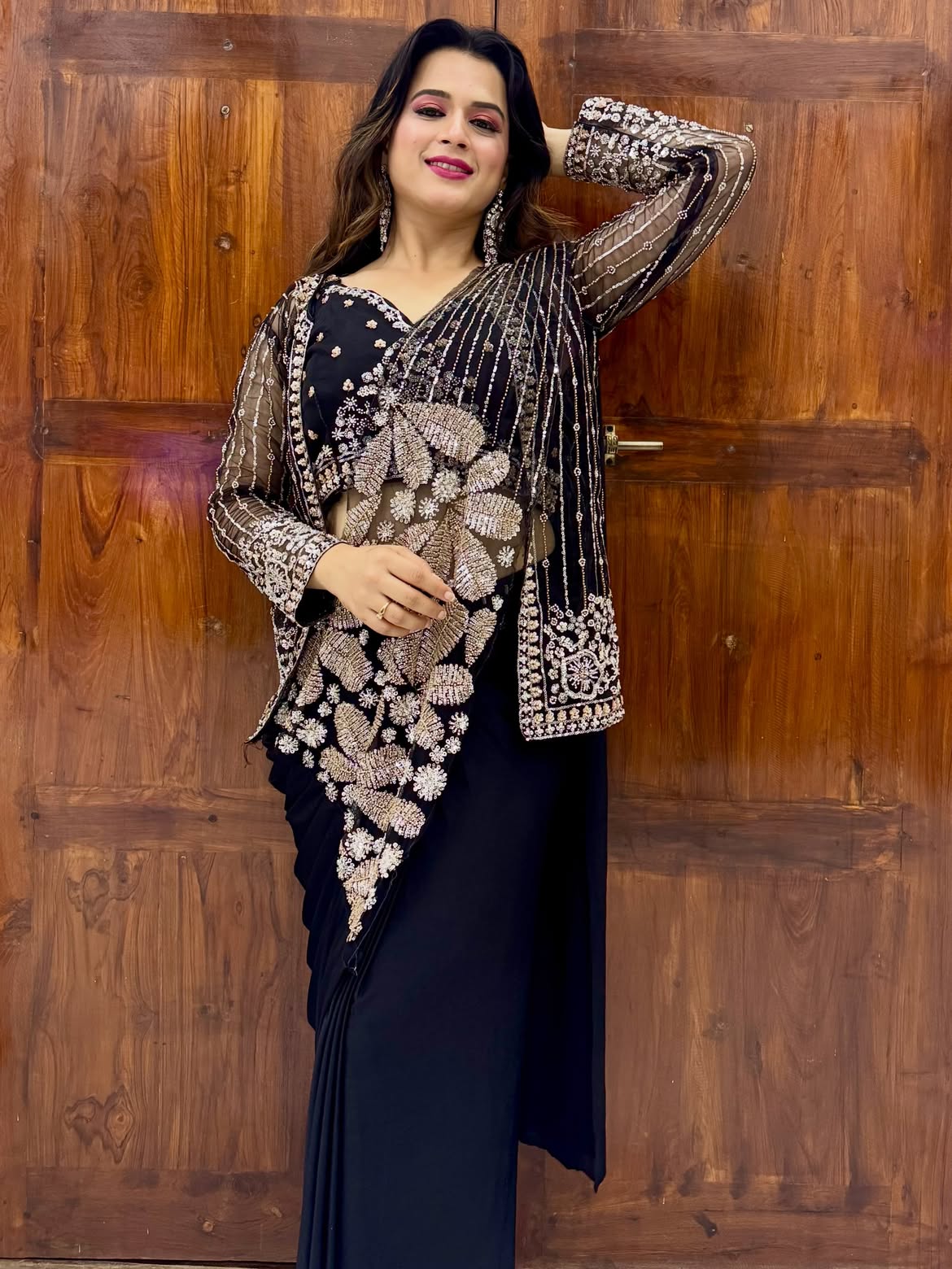 Prajakta Gaikwad black saree look