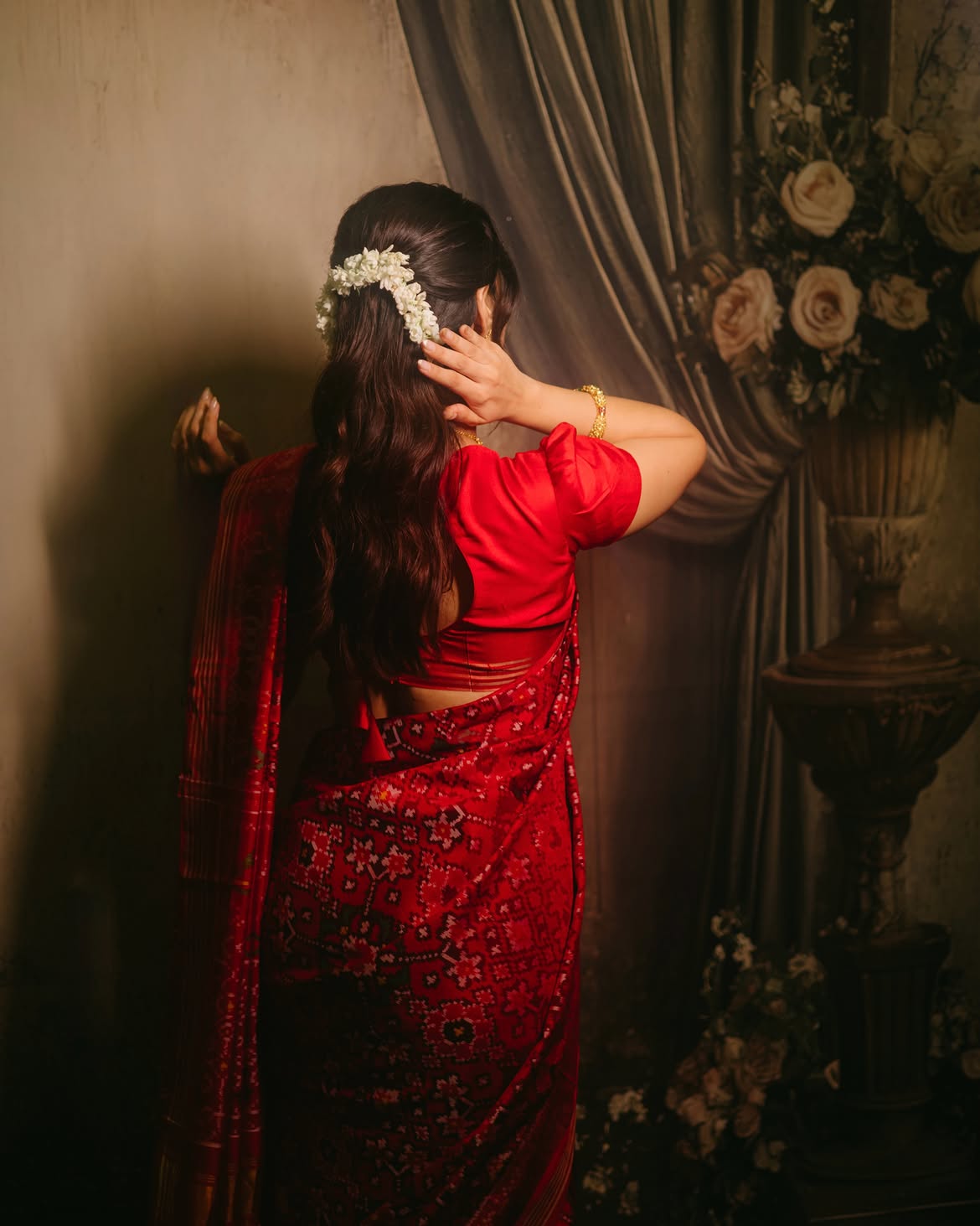 Vaishnavi Mahadik red patola saree
