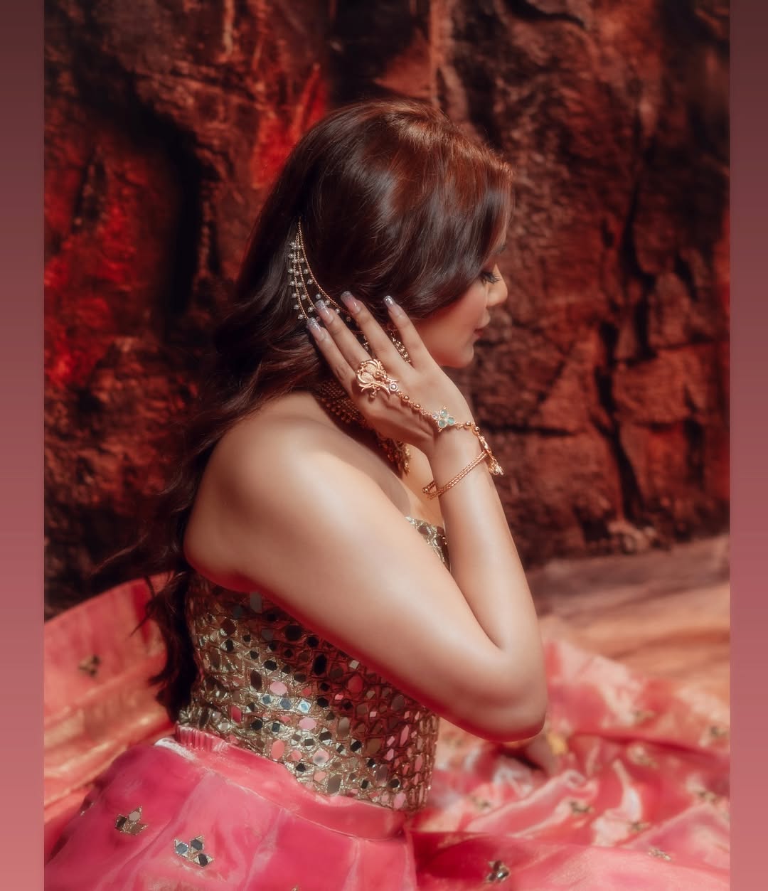 Tanvi Kolte turns Radha in pink lehenga