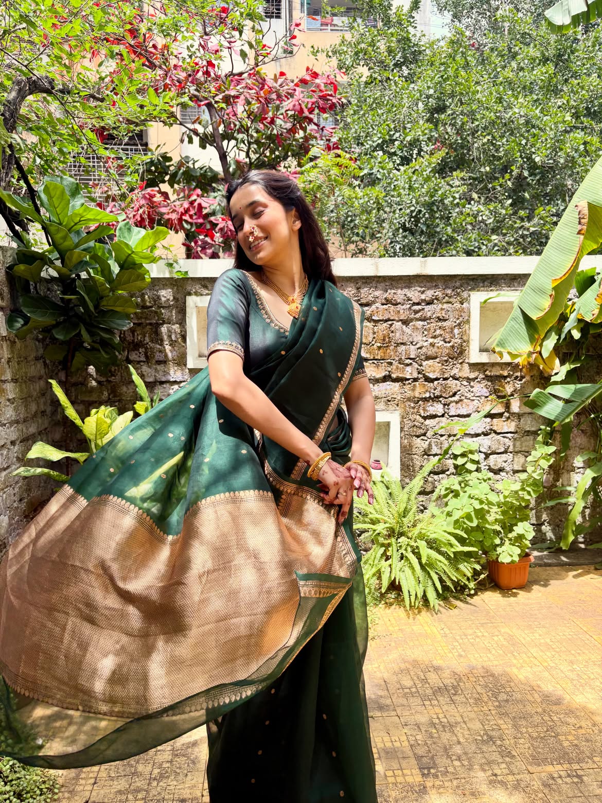 Shreya Daflapurkar saree look