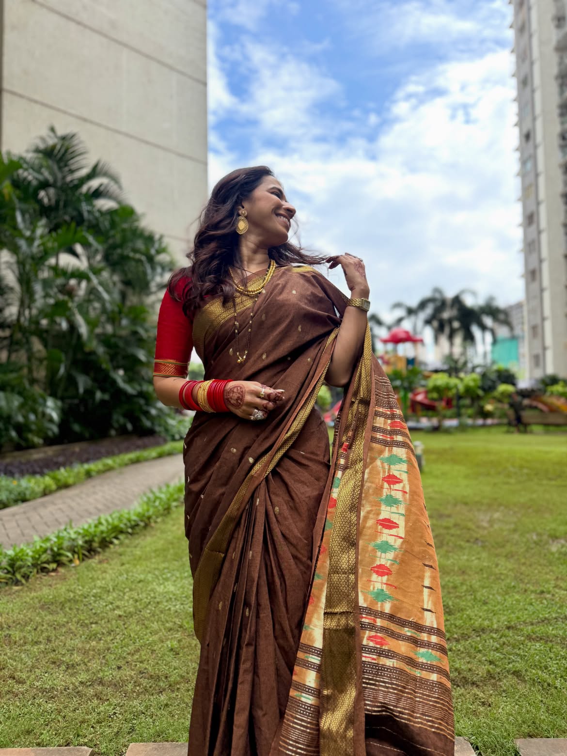 Shreya Bugde latest saree look