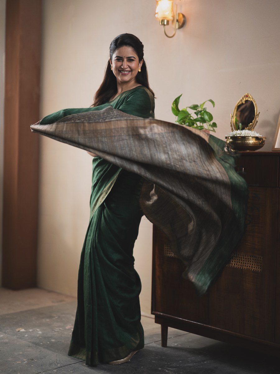 Vaidehi parashurami green saree photos
