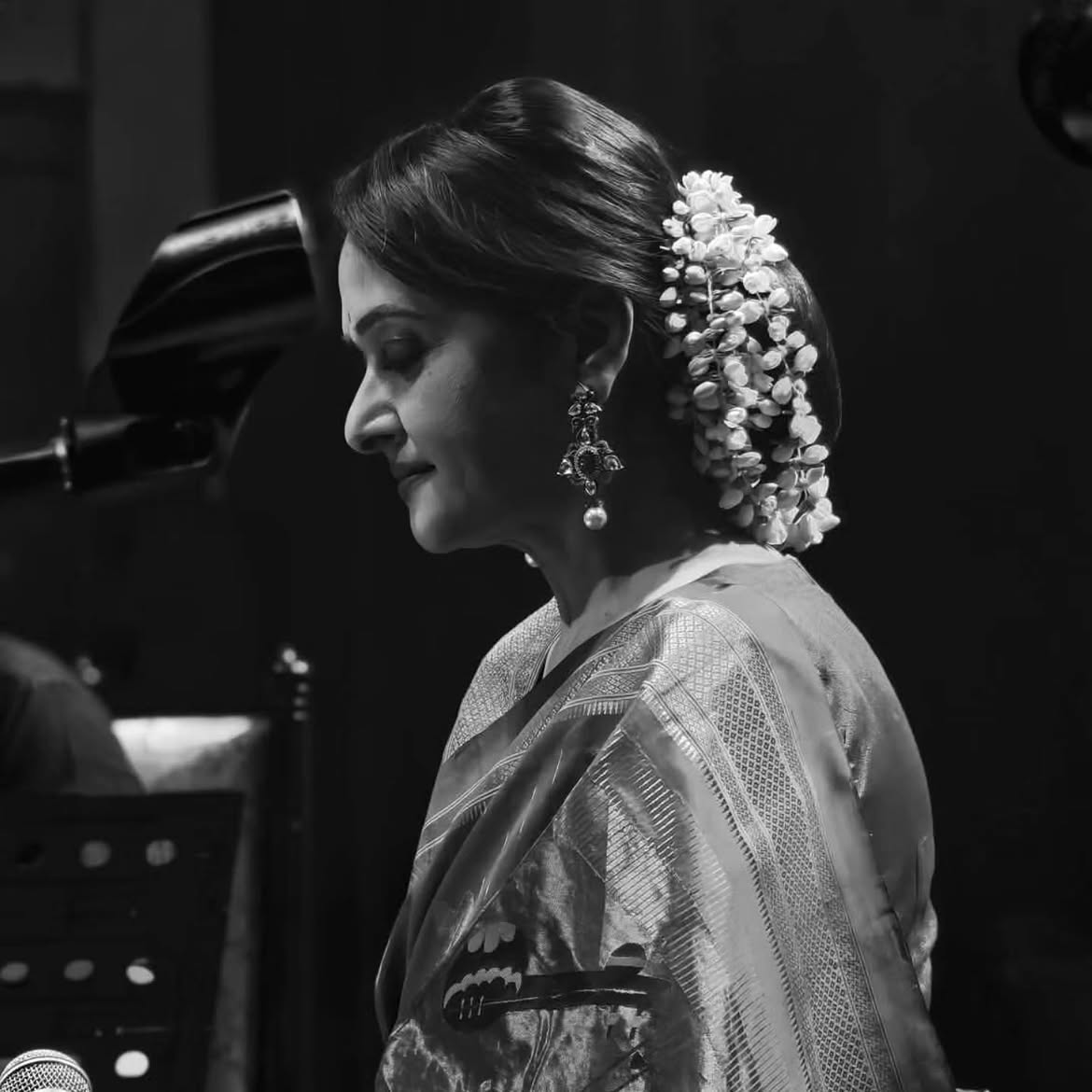 Mrinal Kulkarni Bandhkor movie look