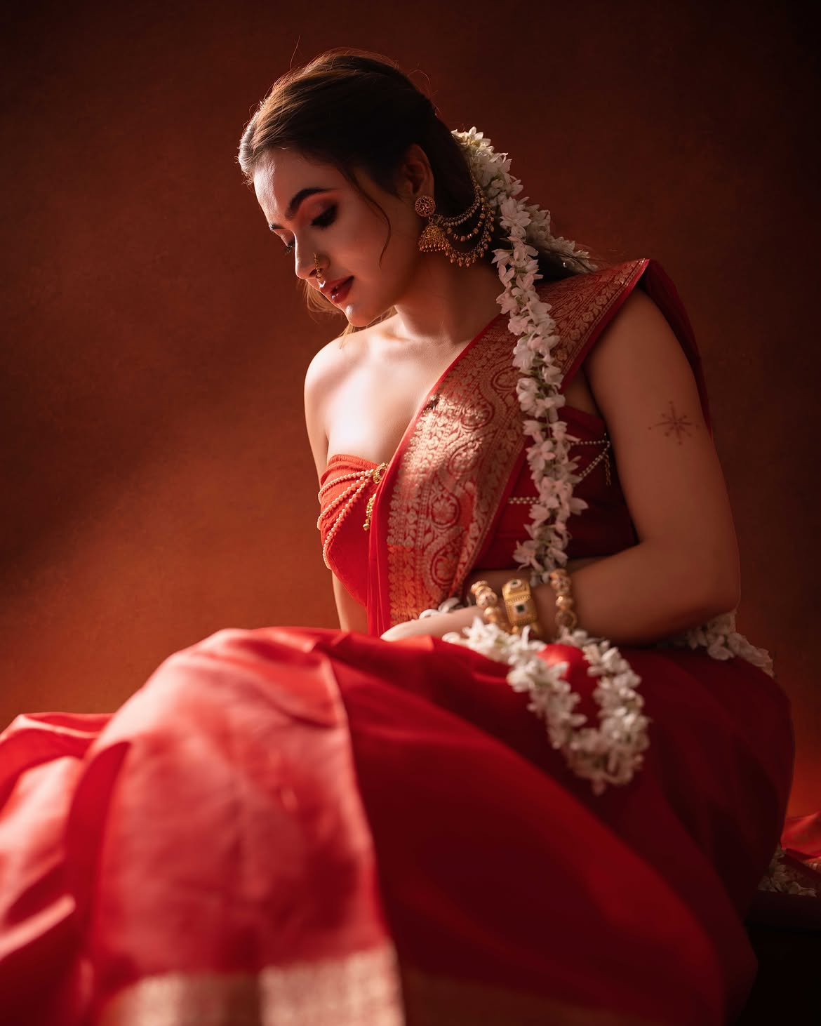 Reva Kaurase saree look