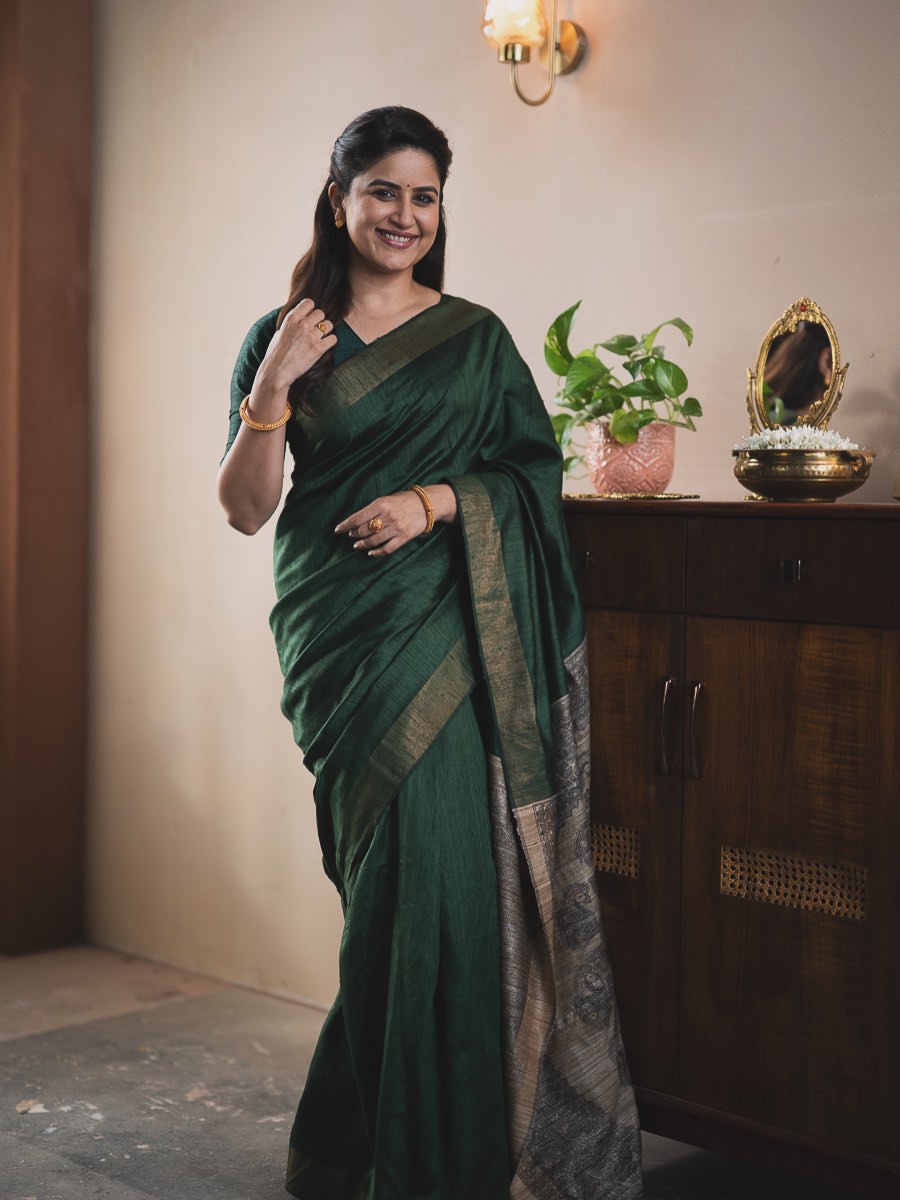 Vaidehi parashurami green saree photos