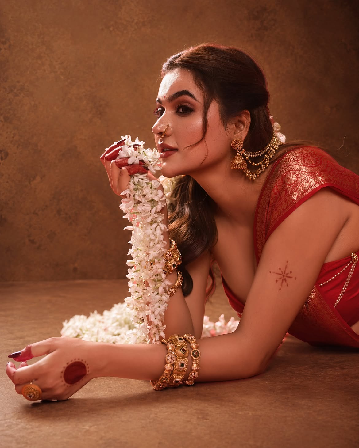 Reva Kaurase saree look