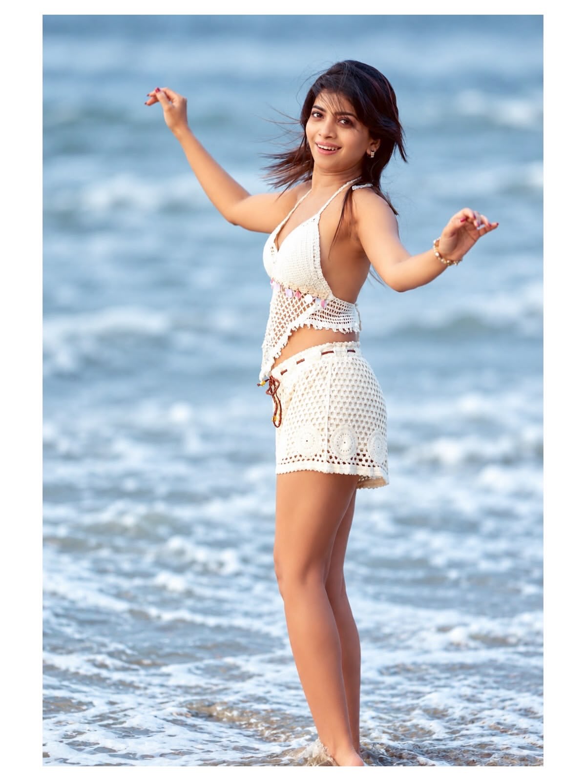 Ruchira Jadhav beach look photos