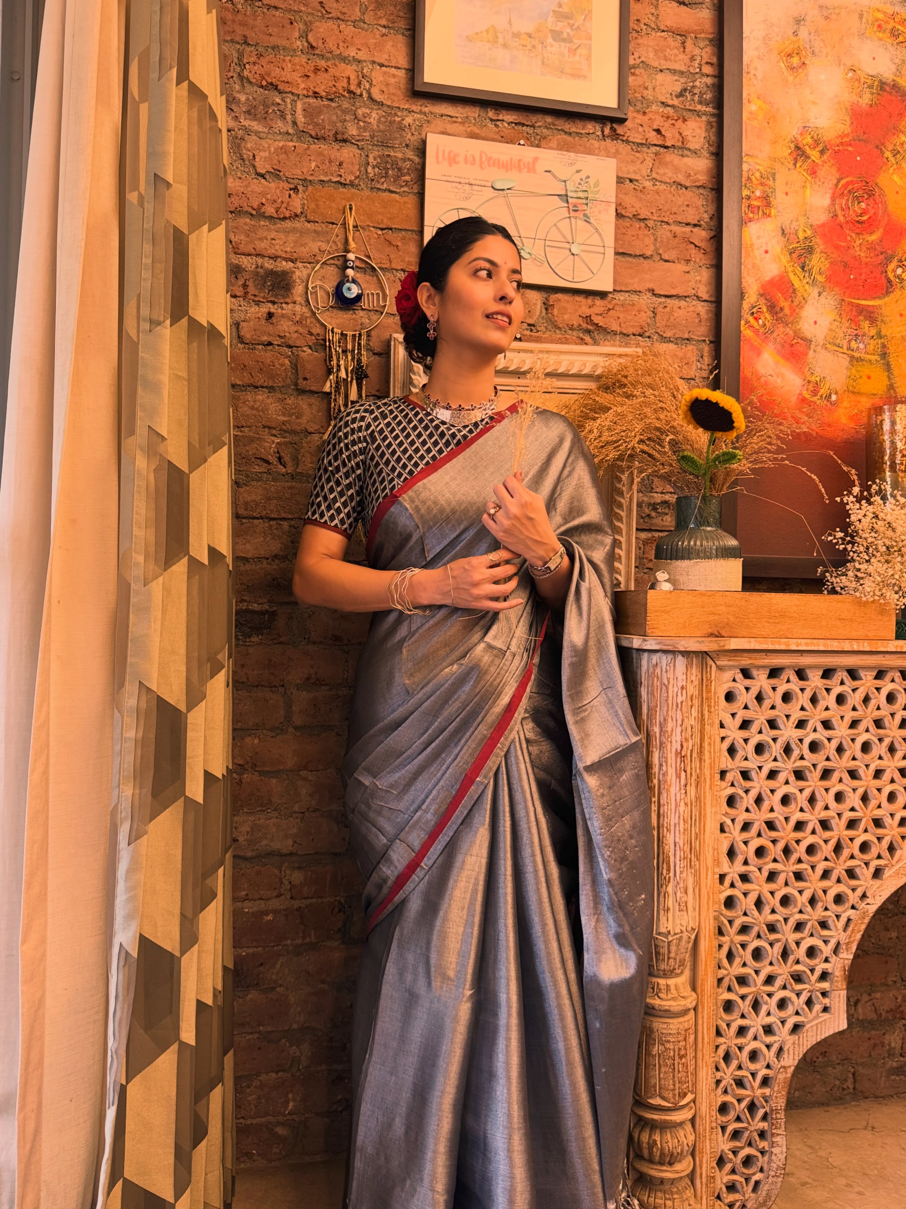 Abhidnya Bhave Grey Saree Look