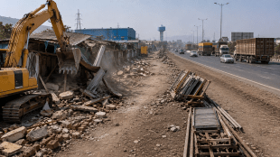 Chakan MIDC Encroachment Action | Pune Nashik Highway Traffic Clearance | Talegaon Chakan Shikrapur Road | Sunetra Pawar MIDC Directives
